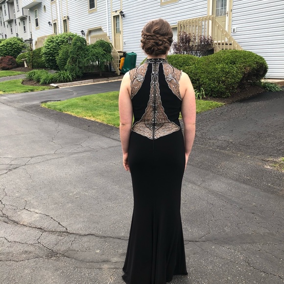 Stunning embellished black prom dress! - Picture 7 of 8